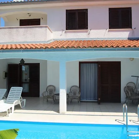 Villa Viktoria Porec Exterior photo