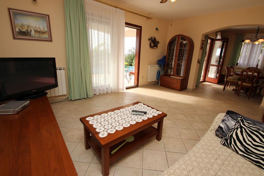 Holiday home Viktoria *